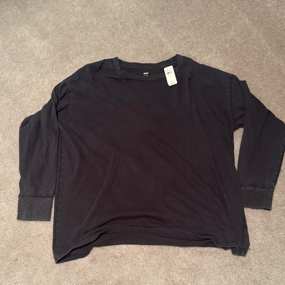 Women’s Black Long-Sleeve Shirt